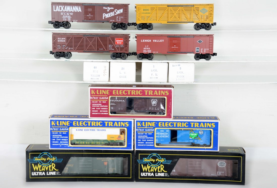 Assorted Boxed Modern Freight Cars (1 of 4)