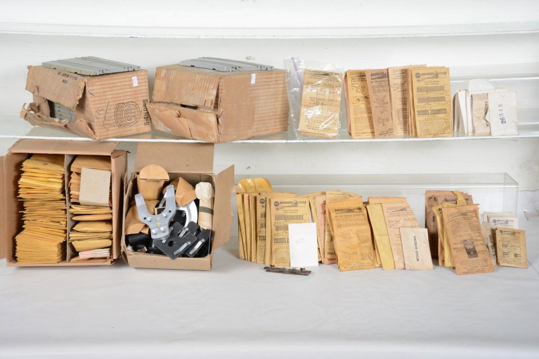 American Flyer AutoRama Accessories & Envelopes (1 of 2)