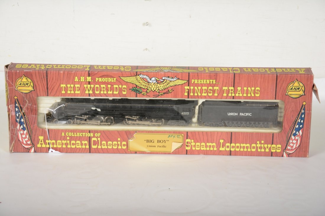 Boxed AHM 5114B UP Big Boy (1 of 2)