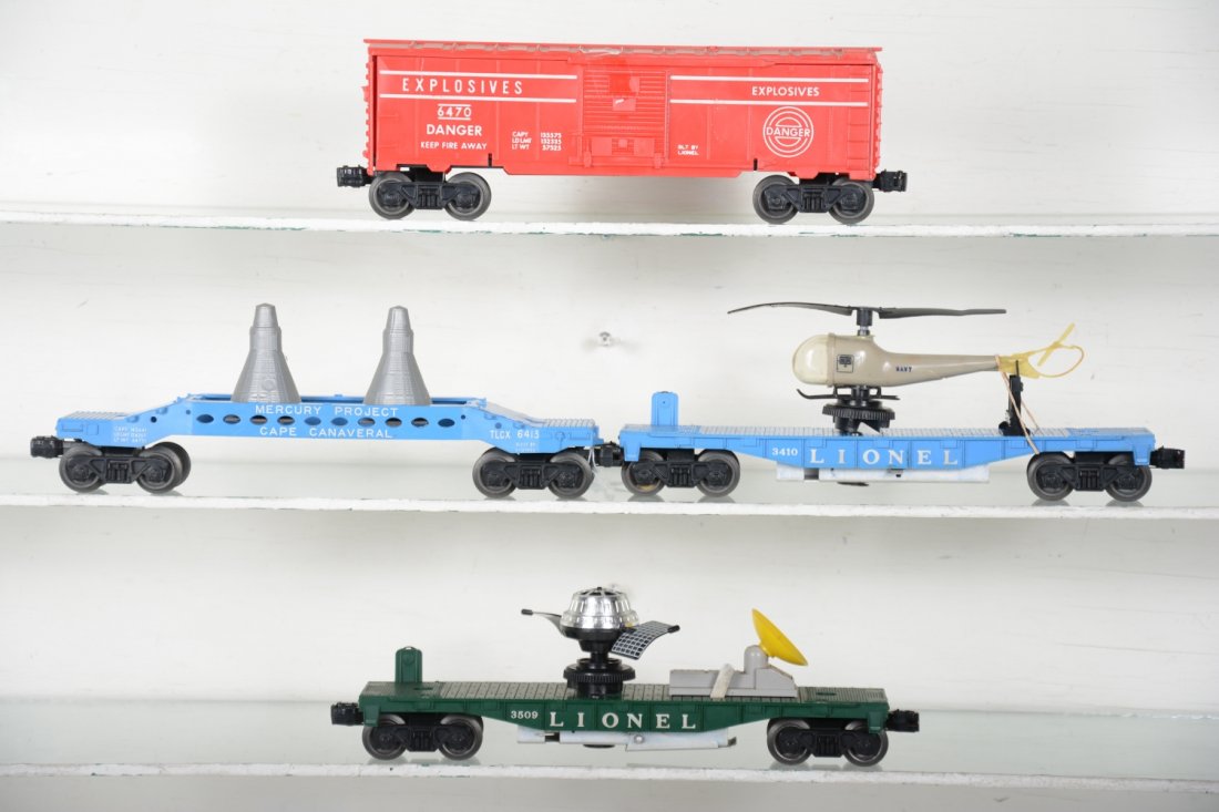 Clean Lionel Space Cars (1 of 4)