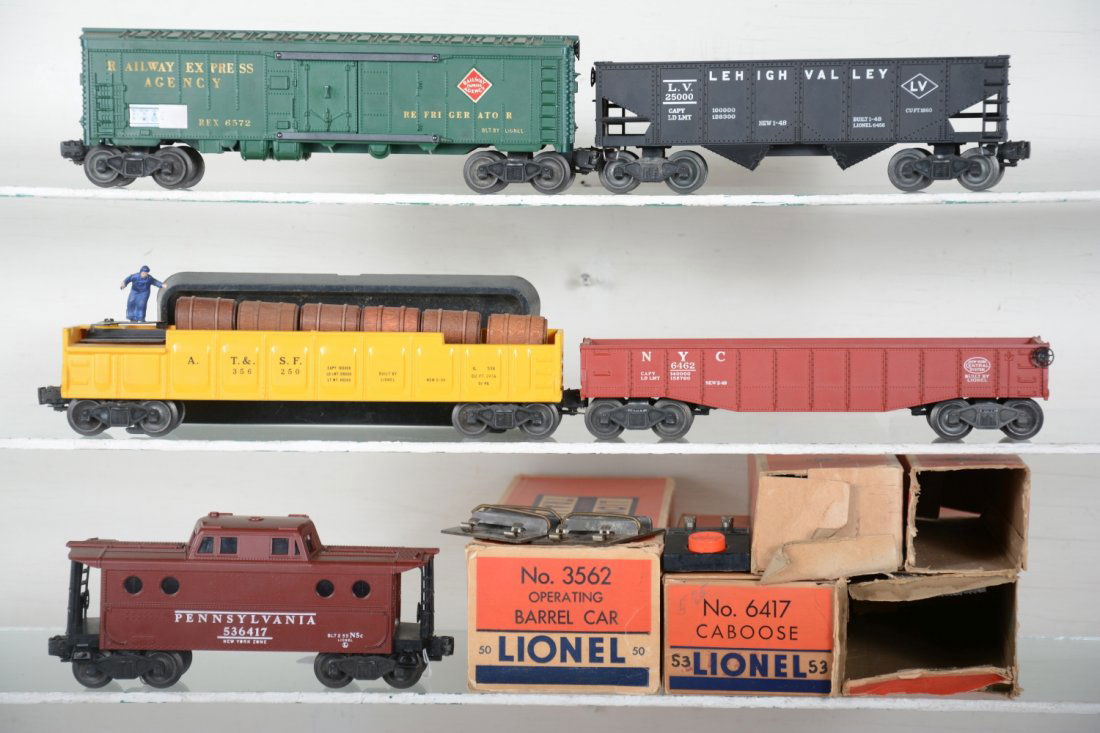 Boxed Lionel Freight Cars (1 of 4)