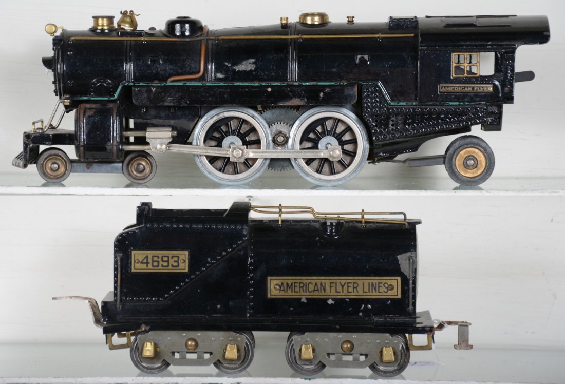 Unusual American Flyer 4694 Steam Loco: Standard gauge. This has the 4692x boiler with 4682 single rod & single hole steam chest. It never had the tri-angle rods as the side plate has no hole for the screw or oiler hole cut-out; Includes a 