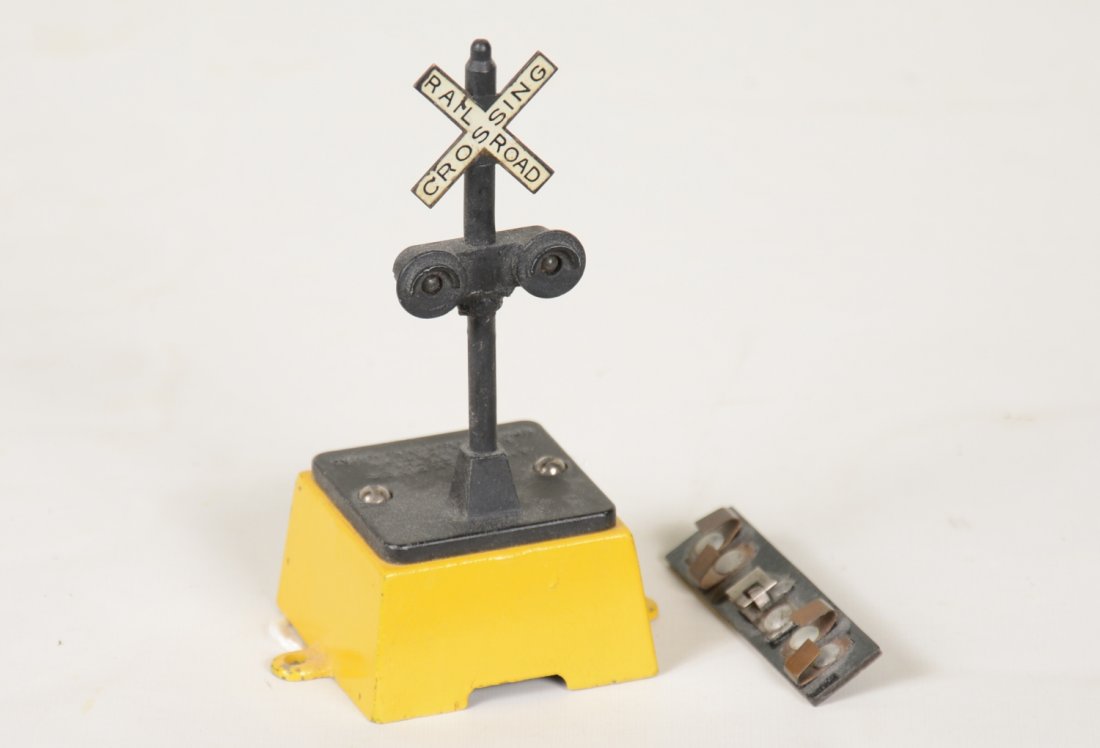 Scarce American Flyer 582 Highway Flasher (1 of 2)