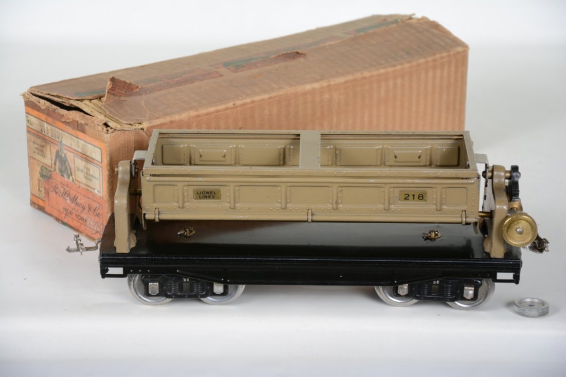 Super Lionel 218 Dump, Macys Box (1 of 5)