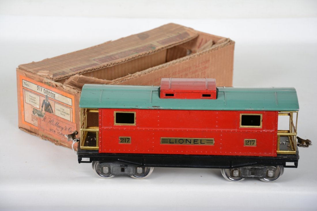 Nice Lionel 217 Caboose, Macys Box (1 of 4)