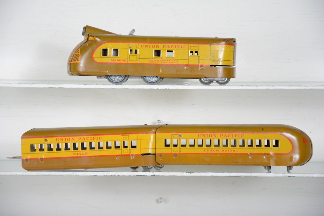 Marx M10000 UP Streamliner (1 of 4)