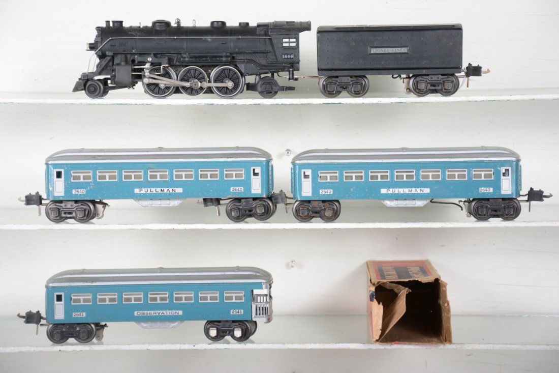 Lionel 1666 Passenger Set (1 of 4)