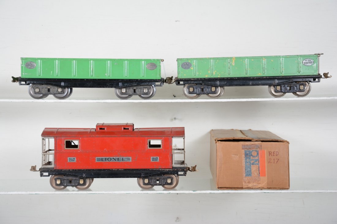 Late Lionel 200 Series Freight Cars (1 of 4)