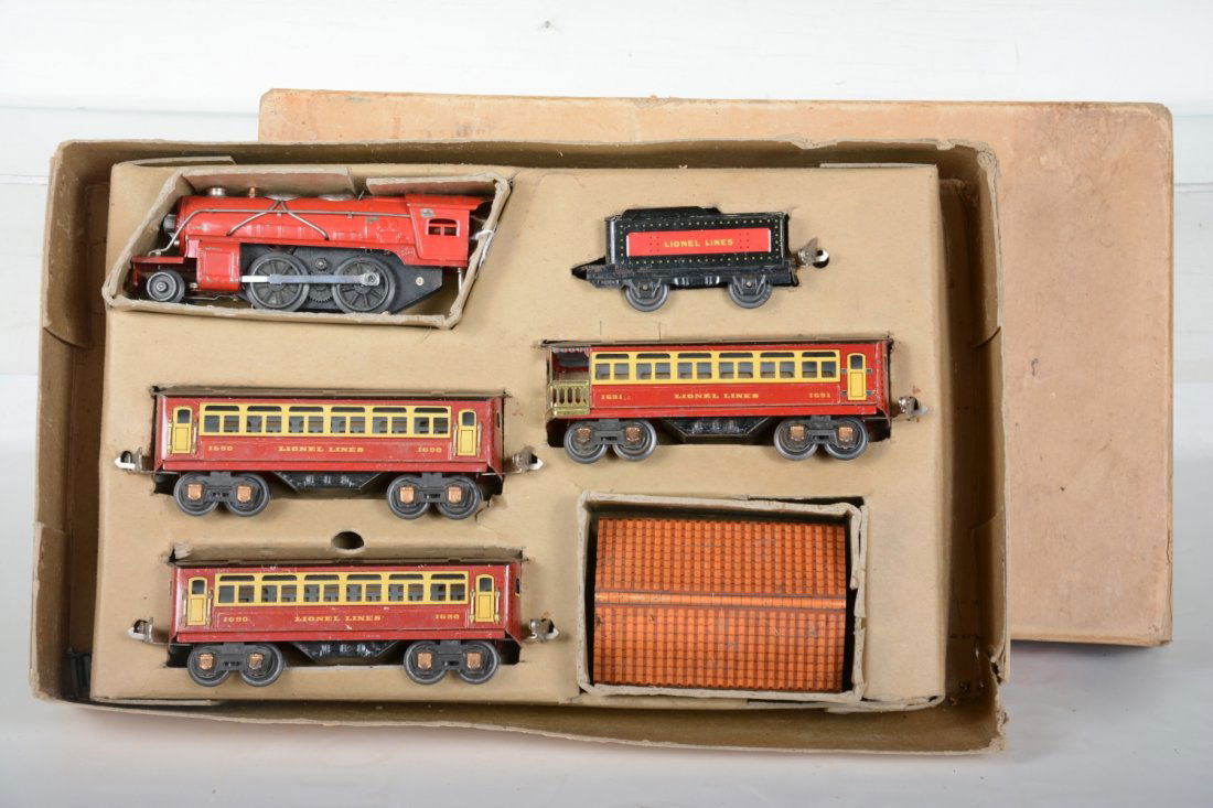 Boxed Lionel Junior Set 1064E (1 of 7)