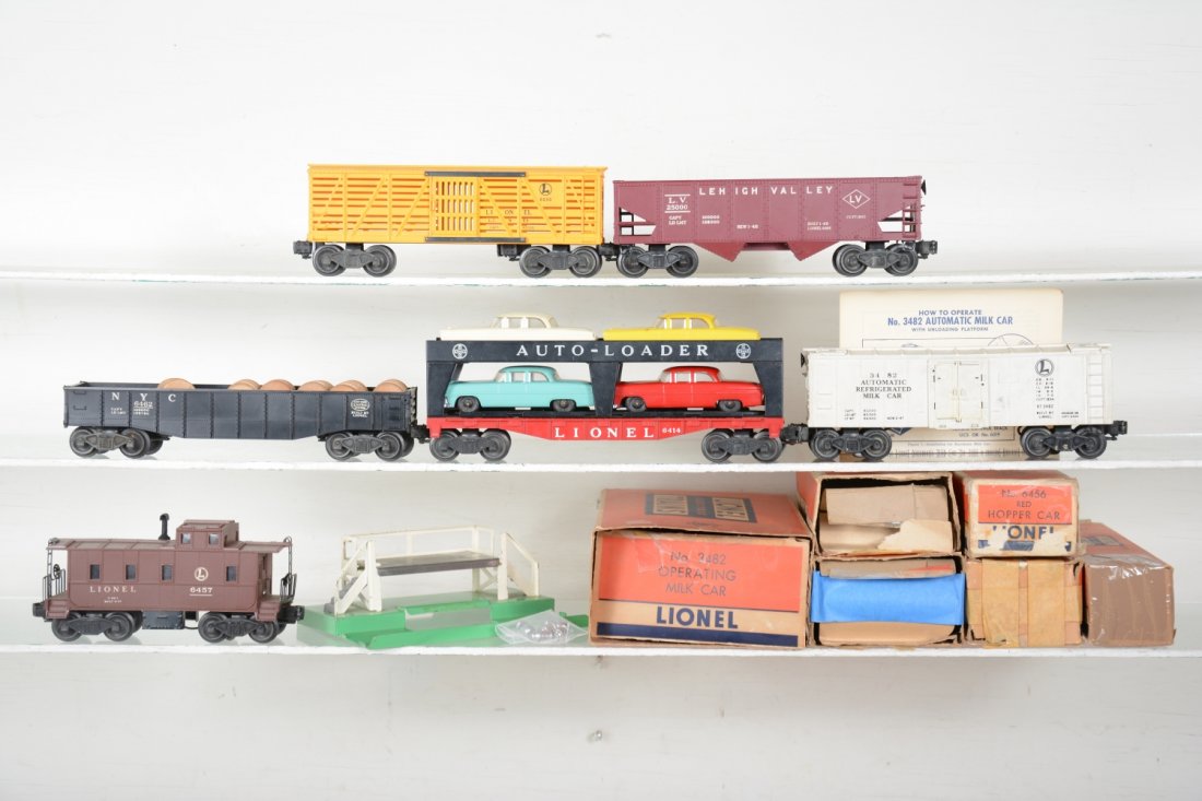 Boxed Lionel Freight Cars (1 of 4)