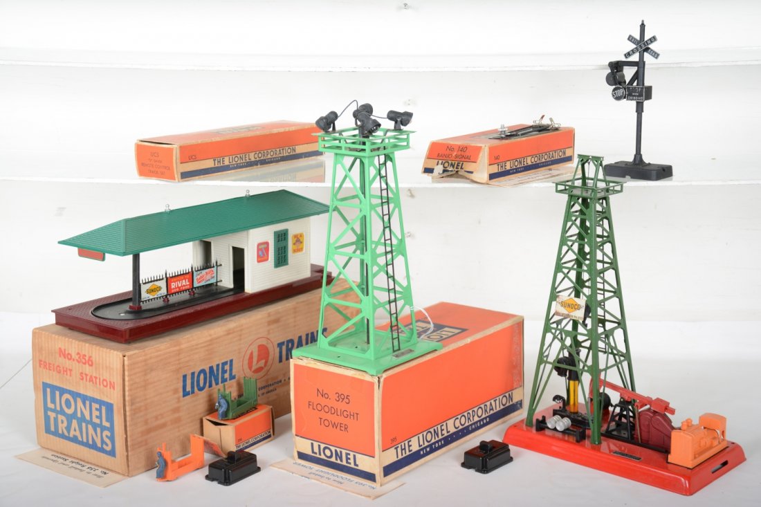 Lionel Accessory Lot, Most Boxed (1 of 2)