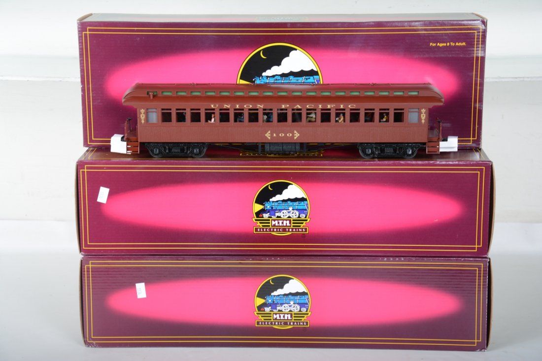 3 MTH UP Woodside Passenger Cars (1 of 3)