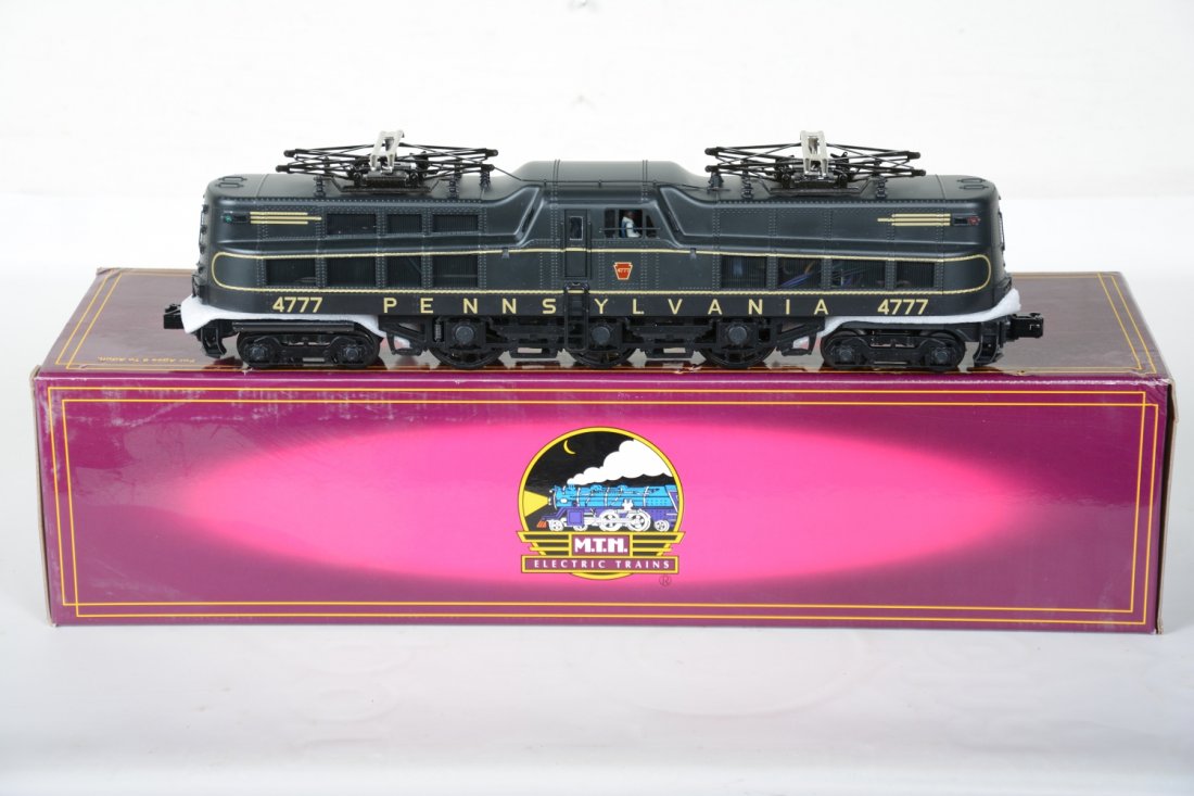 MTH 20-5510-1 PRR P5a Electric: Nice later design P5a. It is equipped with dual motor flywheel drive with TMCC & ProtoSounds 2.0. It shows very light runtime with C9 body with box, no instructions.