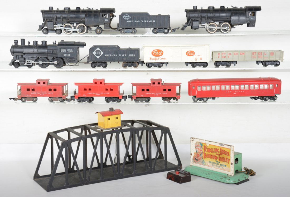 Assorted American Flyer Trains & Accessory (1 of 5)