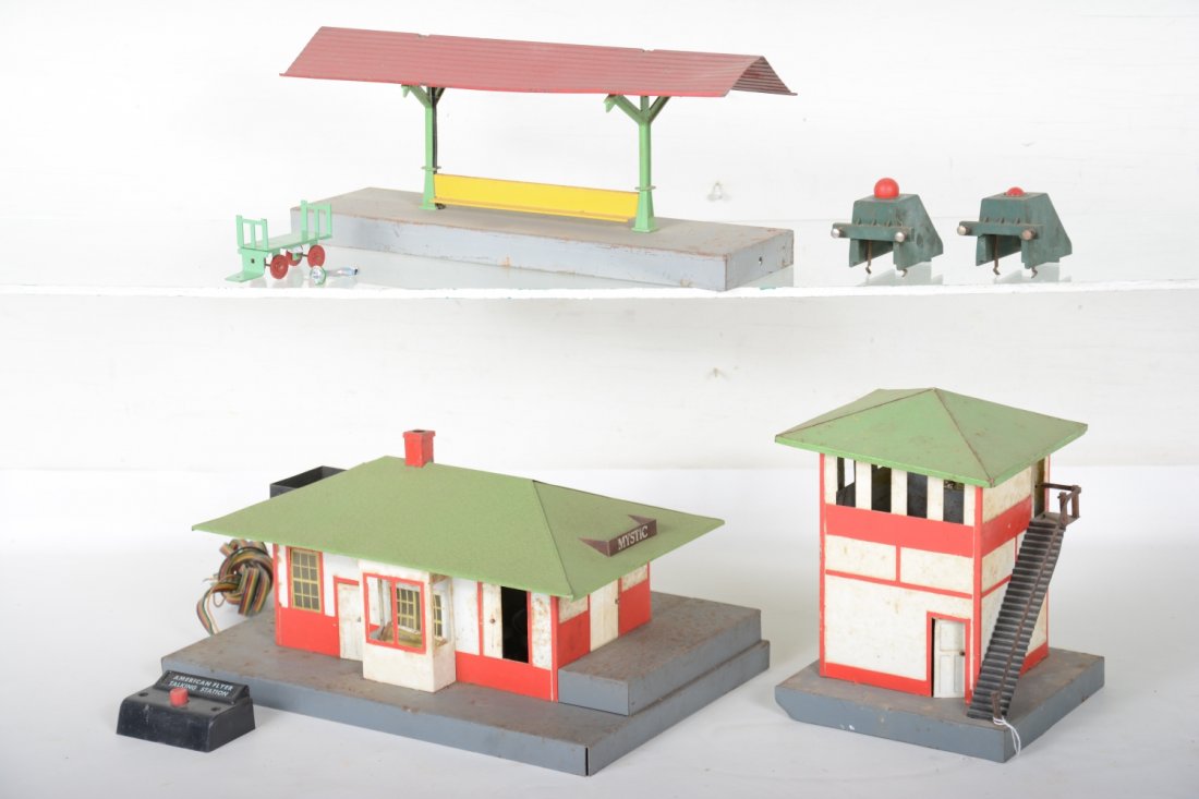 American Flyer Accessory Lot (1 of 3)