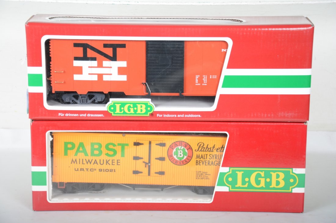 LGB 4074 & 40917 Freight Cars: G Gauge. Includes a 4074 Pabst beer reefer; 40917 NH boxcar. They are new in boxes, C10