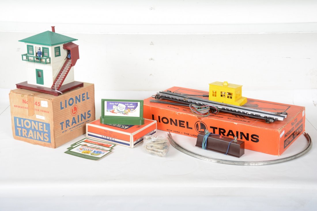 Boxed Lionel 310, 375 & 445 Accessories (1 of 2)