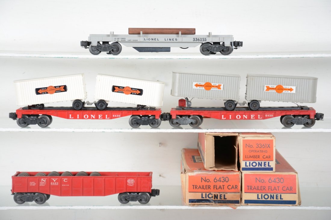Boxed Lionel Freight Cars (1 of 4)