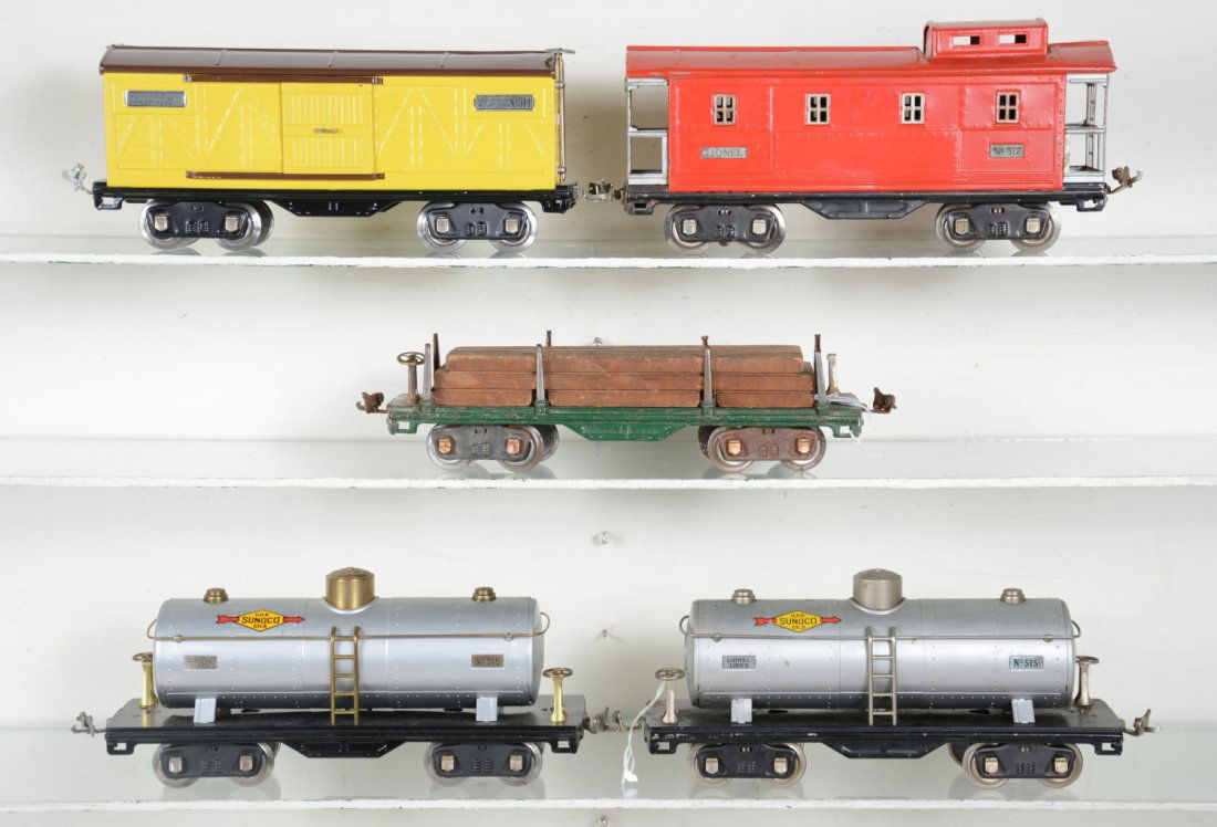 5 Late Lionel Freight Cars (1 of 4)