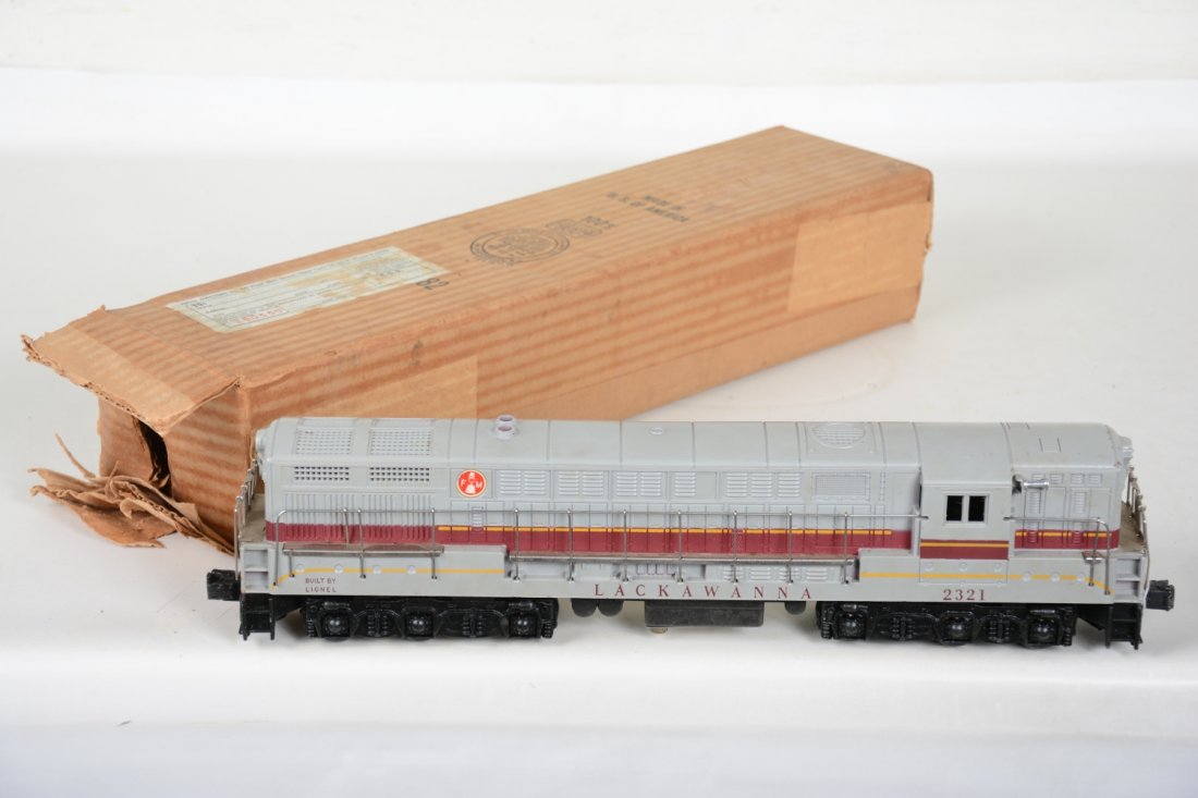 Boxed Lionel 2321 Lackawanna FM Diesel (1 of 5)