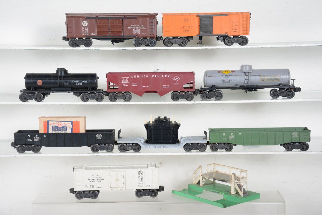 Clean Lionel Freight Cars (1 of 4)