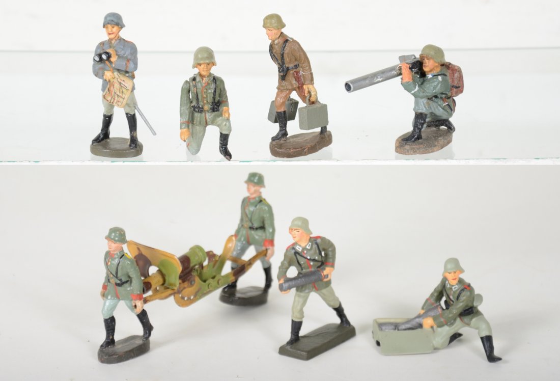 German Composition Gun Crews: Includes a Durso bazooka with 4 Lineol support figurers; 4pc marching machine gun team with cap firing gun. All are clean and 95% or better, intact, showing light playwear, C8