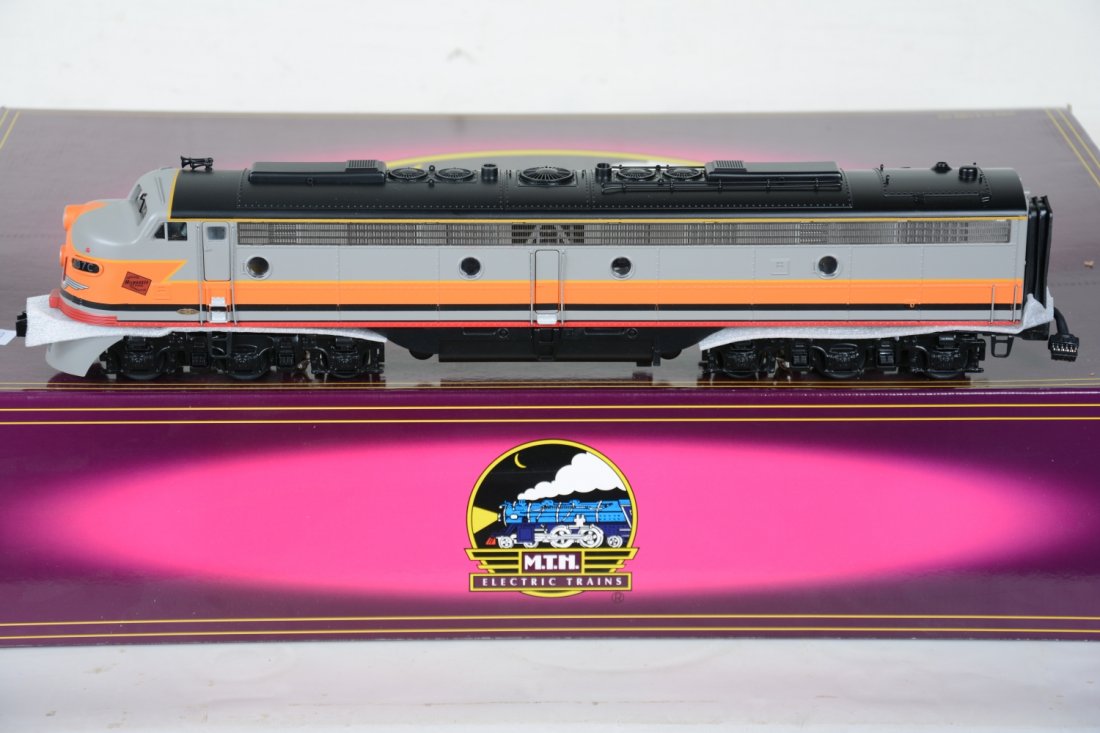 MTH 20-2304-1 MR E8 ABA Diesels (1 of 3)