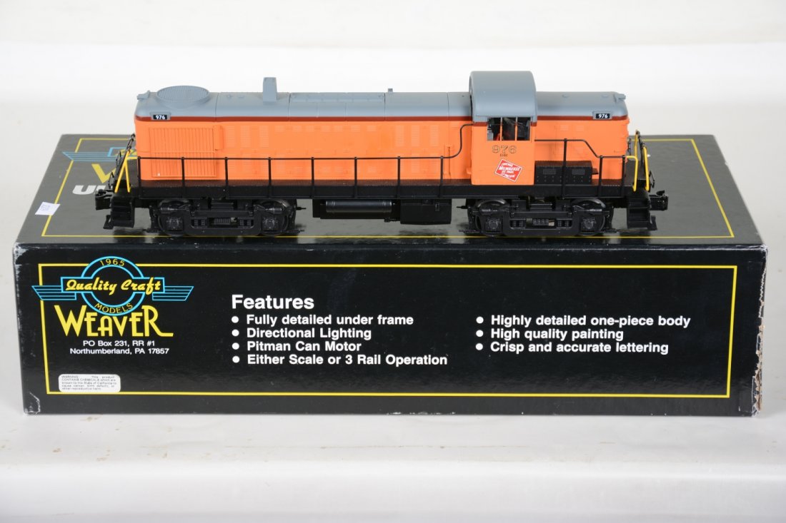 Weaver U5550LP MR RS-3 Diesel, TMCC & Sounds: Nice diesel, equipped with Lionel RailSounds and Command Control. It shows light runtime with C9 body with box.
