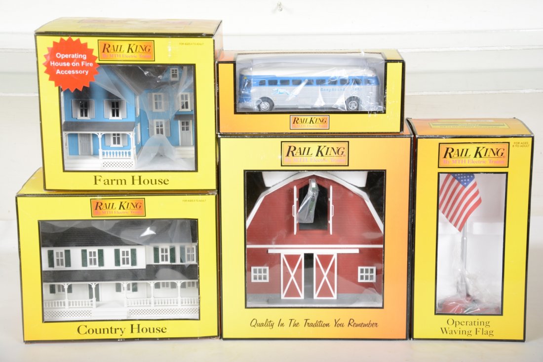 MTH RailKing Accessories (1 of 2)