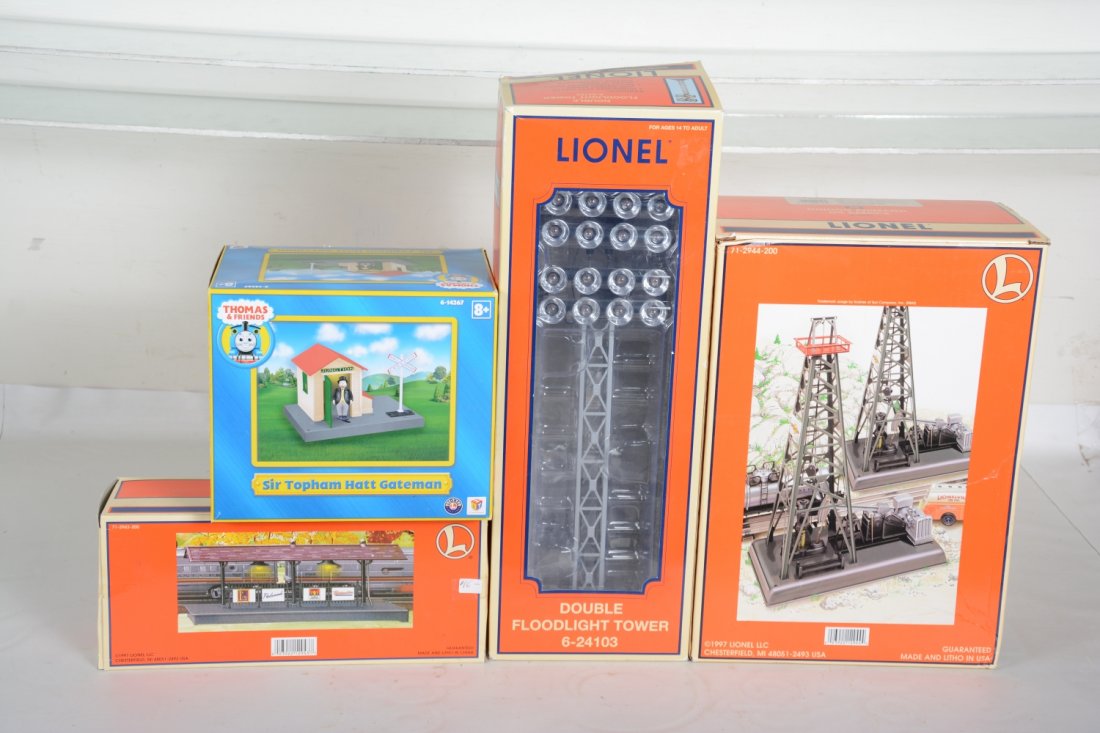 O Ga. Lionel Accessories (1 of 2)