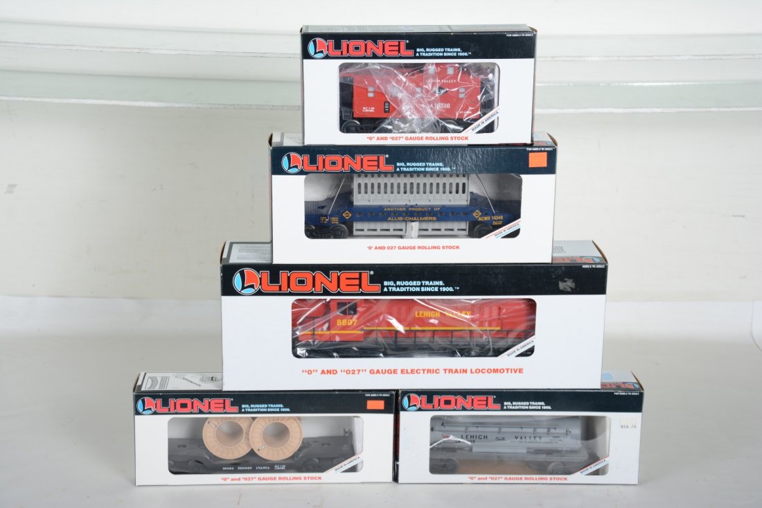 O Ga. Lionel LV Diesel Freight Set (1 of 2)