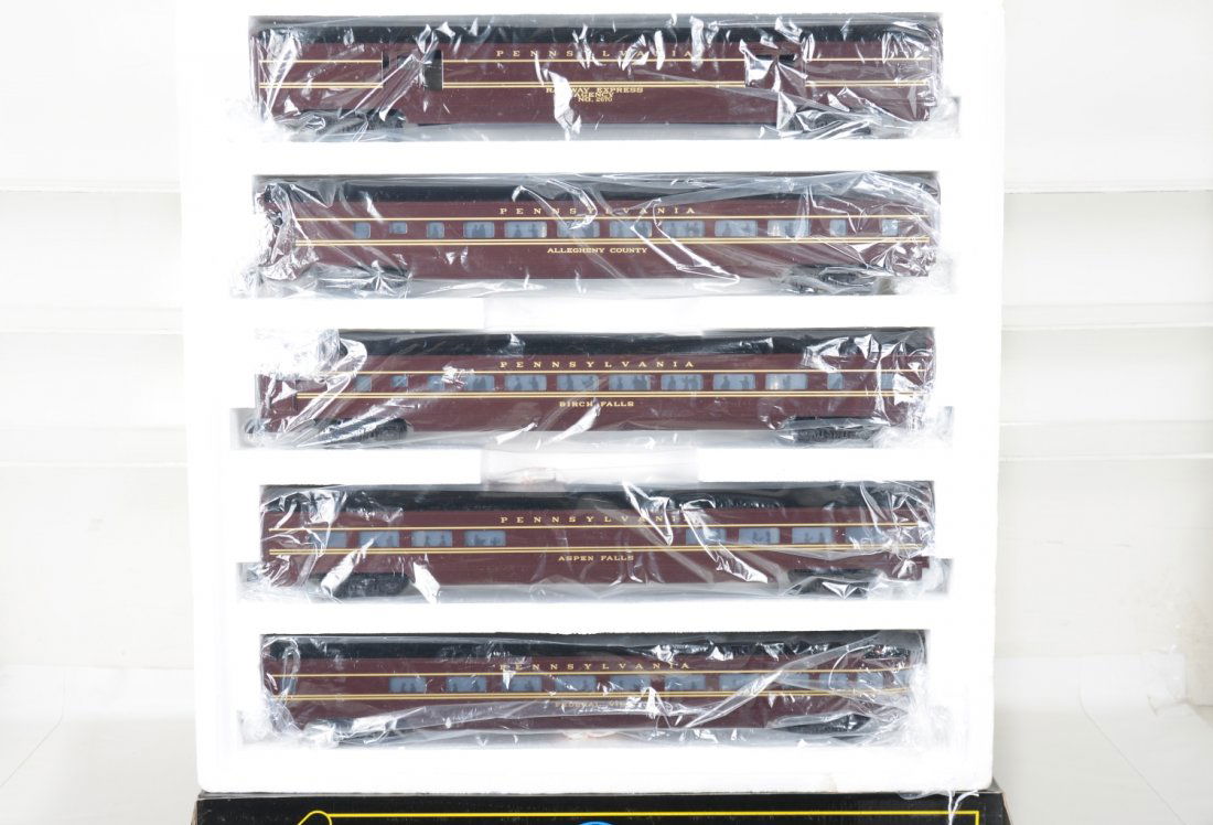O Ga. Weaver Scale Aluminum PRR Passenger Cars (1 of 2)