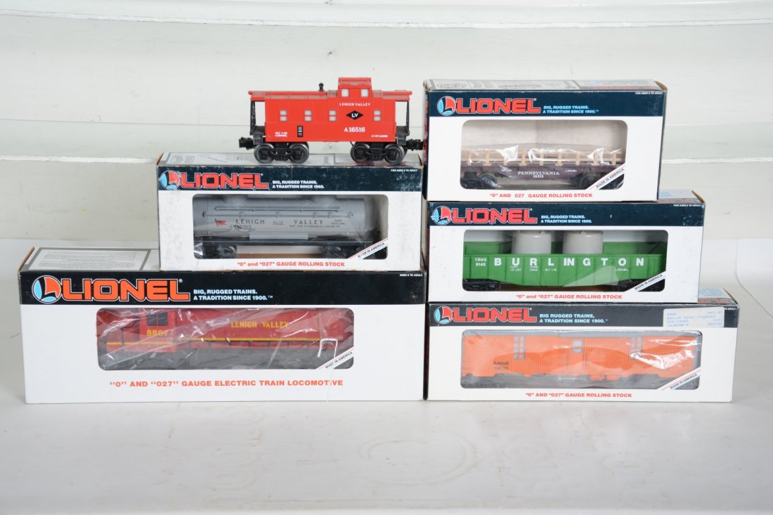O Ga. Lionel LV Diesel Freight Set (1 of 3)