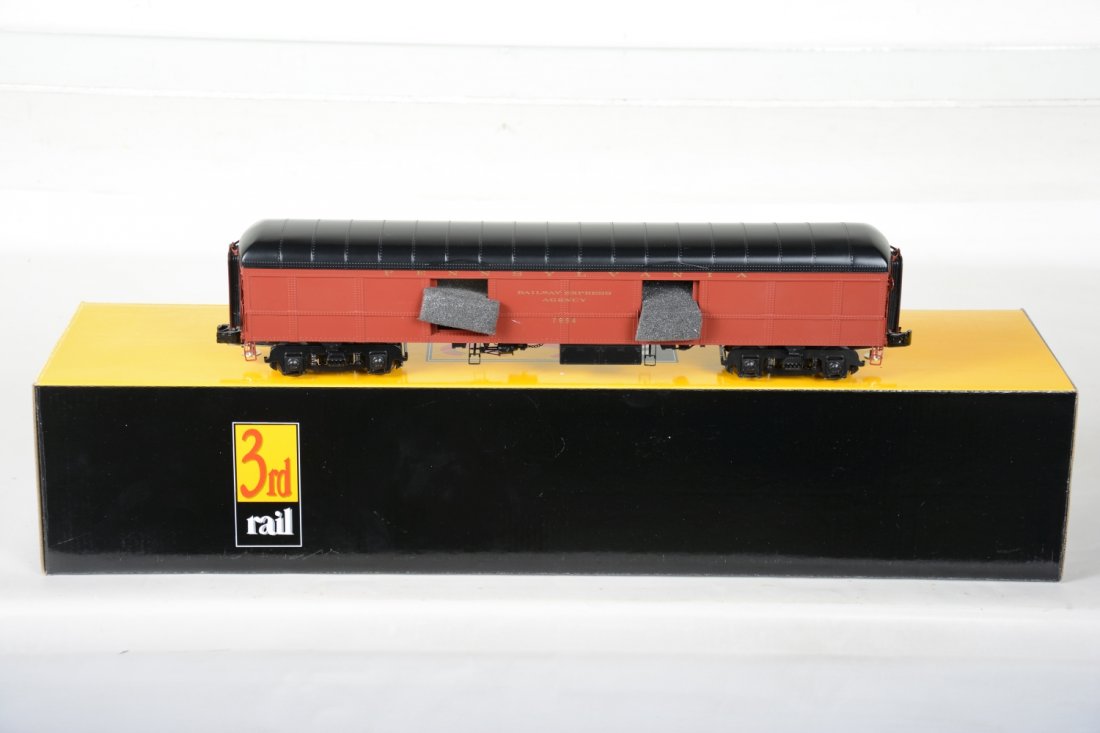 3O Ga. rd Rail Sunset Brass PRR B60B Baggage: 072 3-rail. Beautiful factory painted baggage, #7713. It is new in box, C10