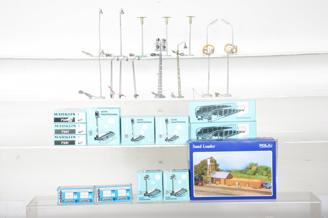 Vintage Marklin HO Accessories (1 of 3)