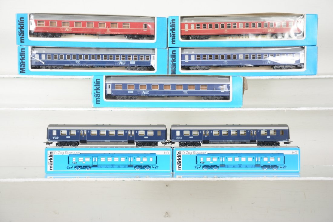 7 Marklin HO Passenger Cars (1 of 1)