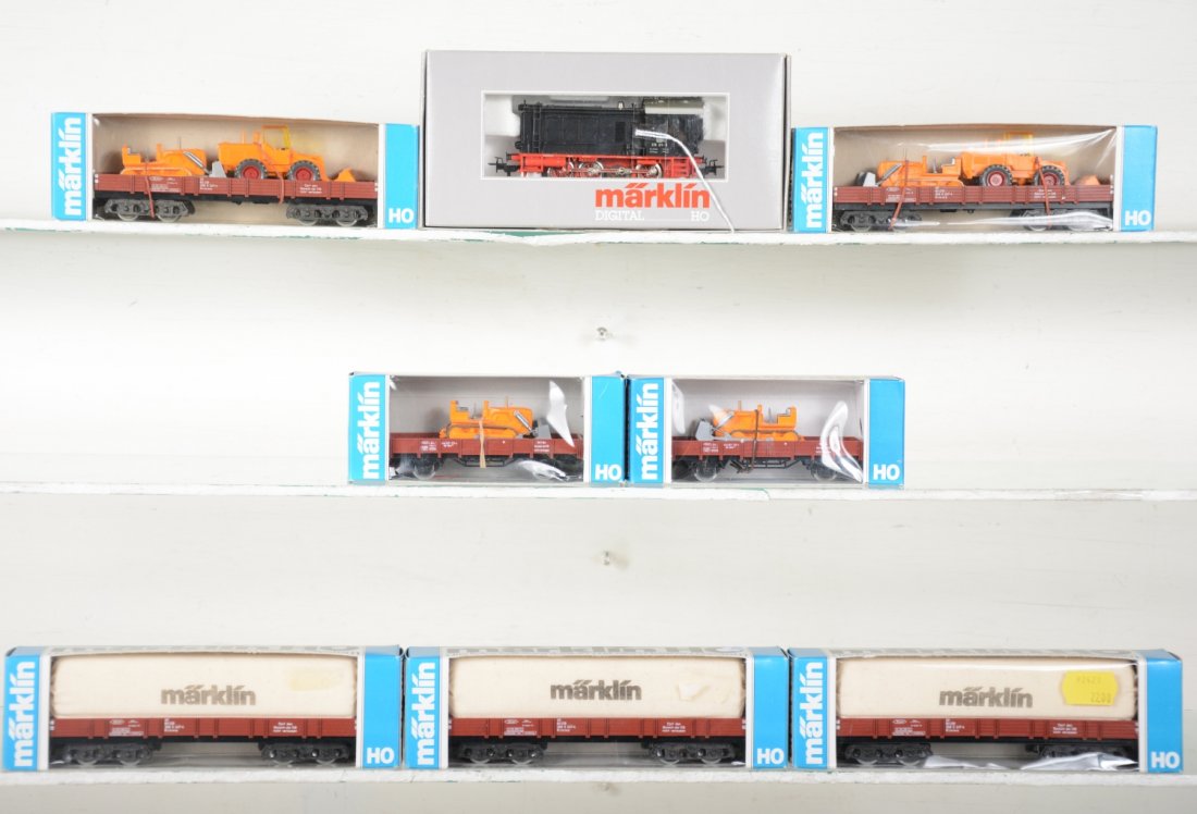 Marklin HO Diesel Freight Set (1 of 2)