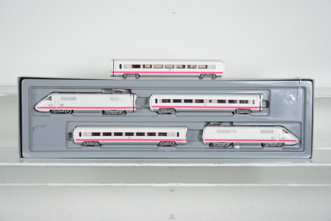 Marklin HO 3671 ICE Streamliner Set (1 of 3)