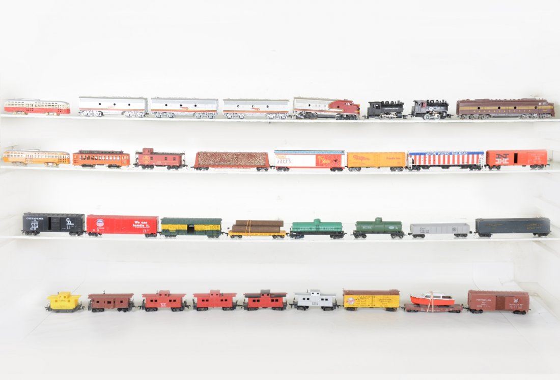 Large Loose HO Trains Lot (1 of 2)
