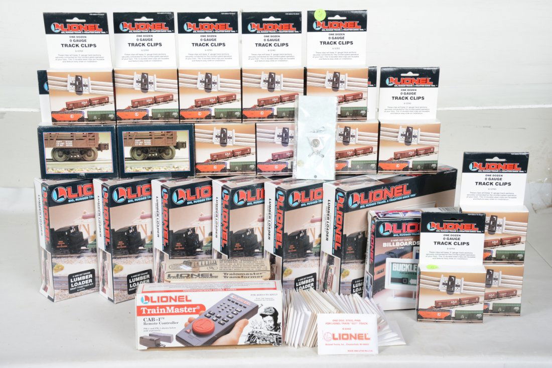 Store Stock Lionel Track & Accessories (1 of 3)