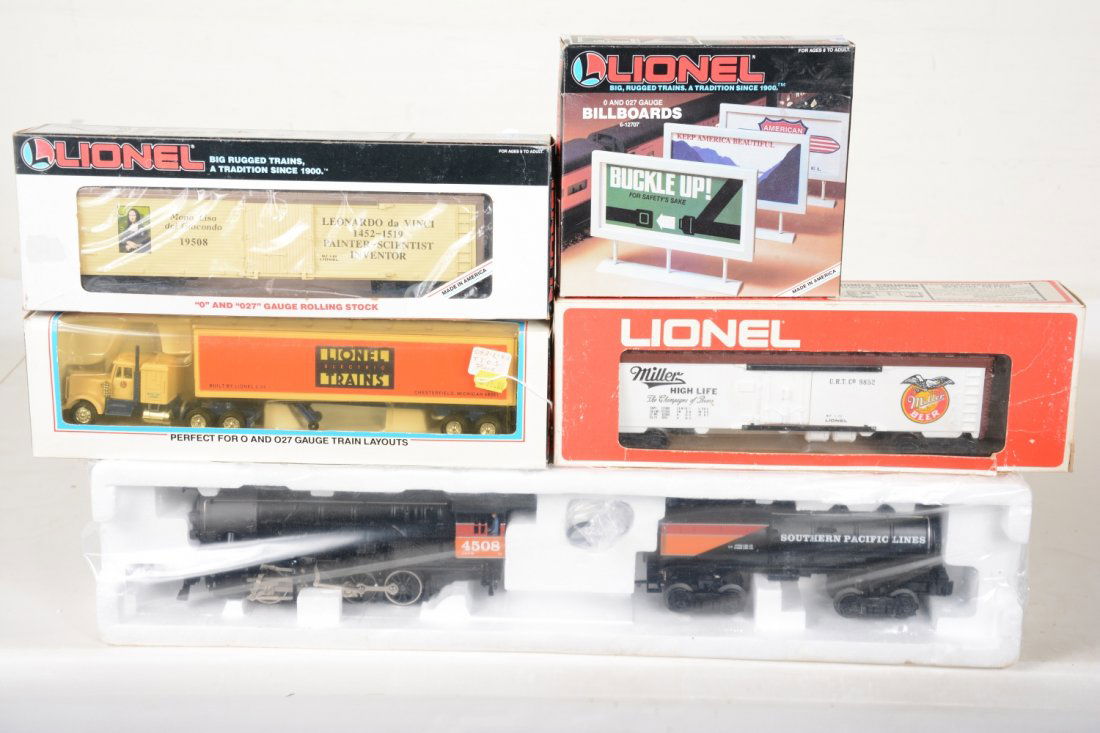 Lionel Train Lot (1 of 2)
