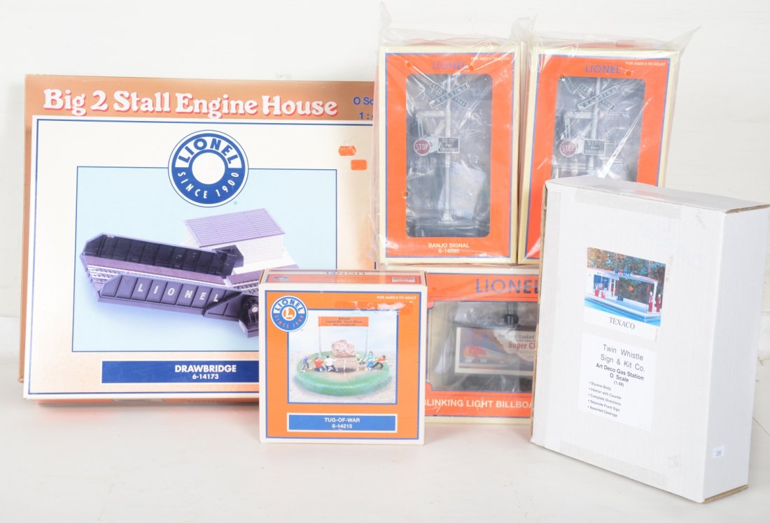 Lionel Accessories, Plus (1 of 2)