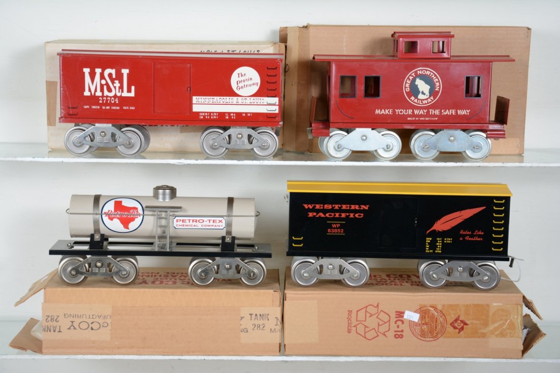 4 Boxed Mc Coy Freight Cars (1 of 4)