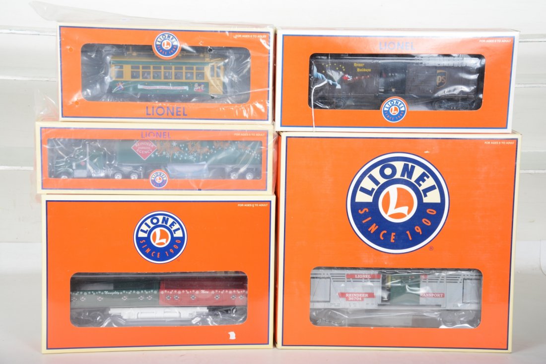 5 Lionel Christmas Cars (1 of 2)