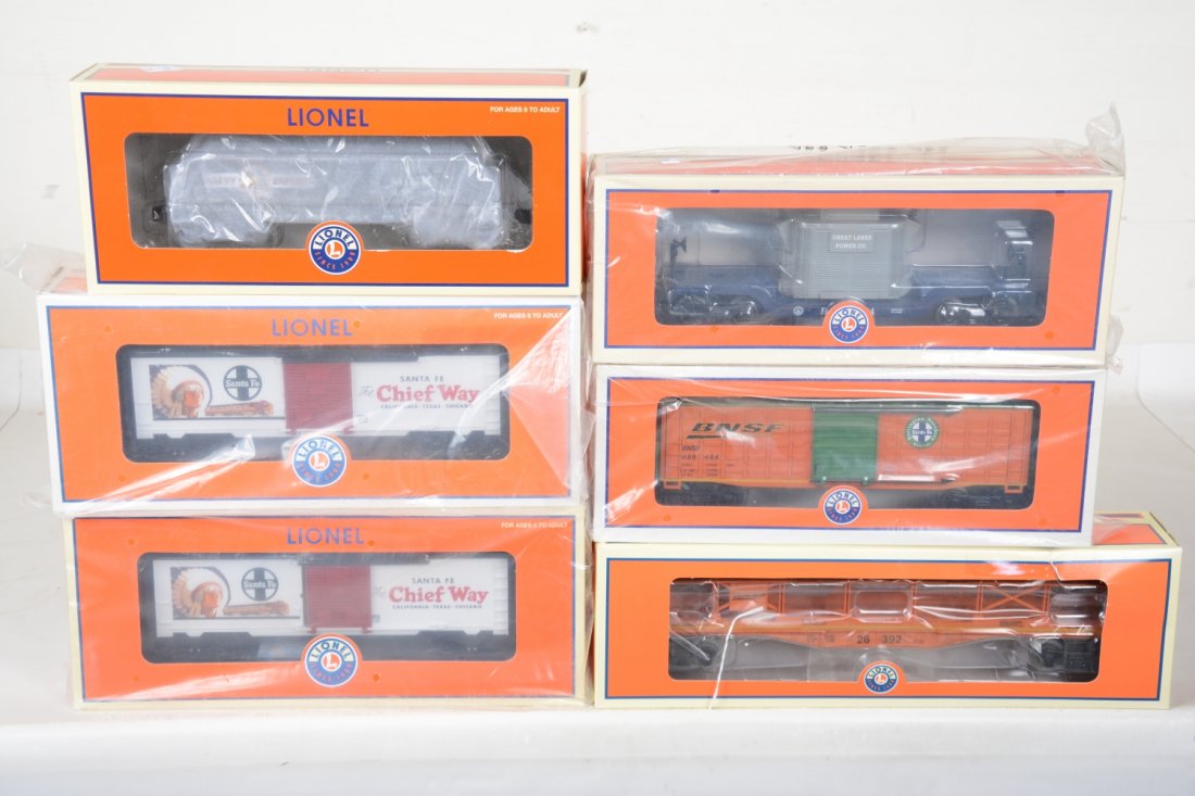 6 Lionel Freight Cars (1 of 2)