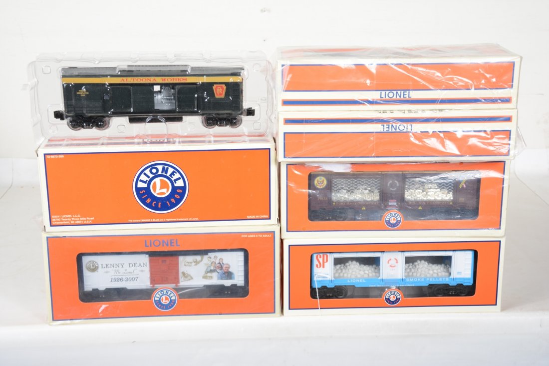 Lionel Freight Cars (1 of 5)
