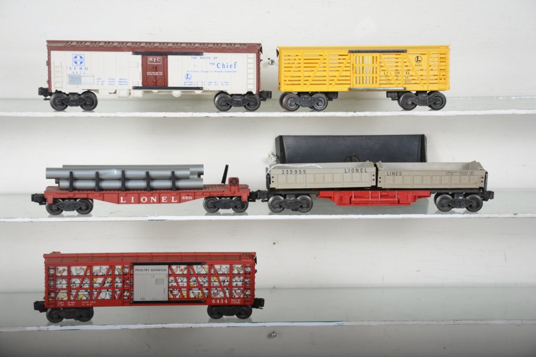 5 Boxed Lionel Freight Cars (1 of 2)