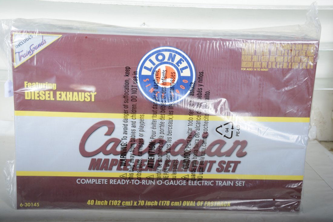 Lionel 30145 Canadian Maple Leaf Freight Set (1 of 3)