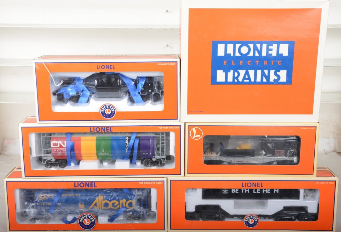 Lionel Freight & Operating Cars (1 of 2)