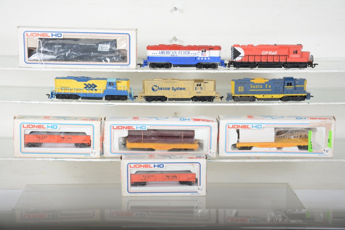 Lionel HO Trains Lot (1 of 2)